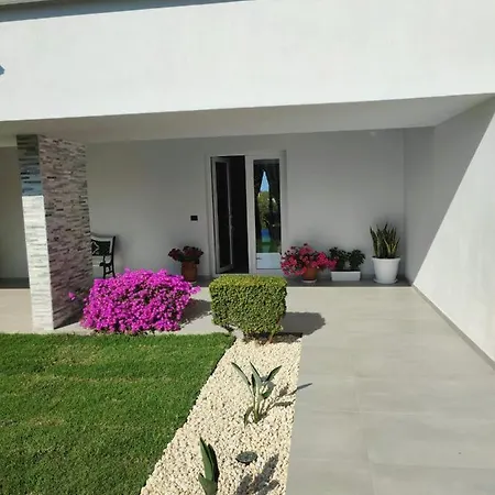 I Mori Di Brucoli Villa Exterior photo